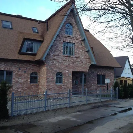 Ferienwohnung 4 Rosenberg 32 *